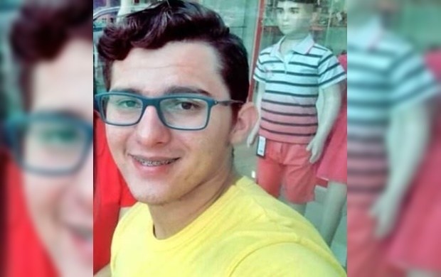 A46ECD68-9536-47FD-B112-D3C2E682E345