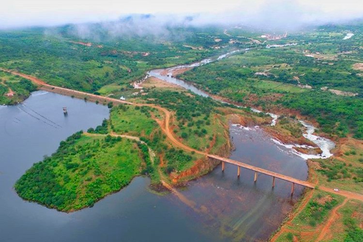 Barragem Pedra Redonda transborda pelo 2º ano consecutivo em Conceição do Canindé