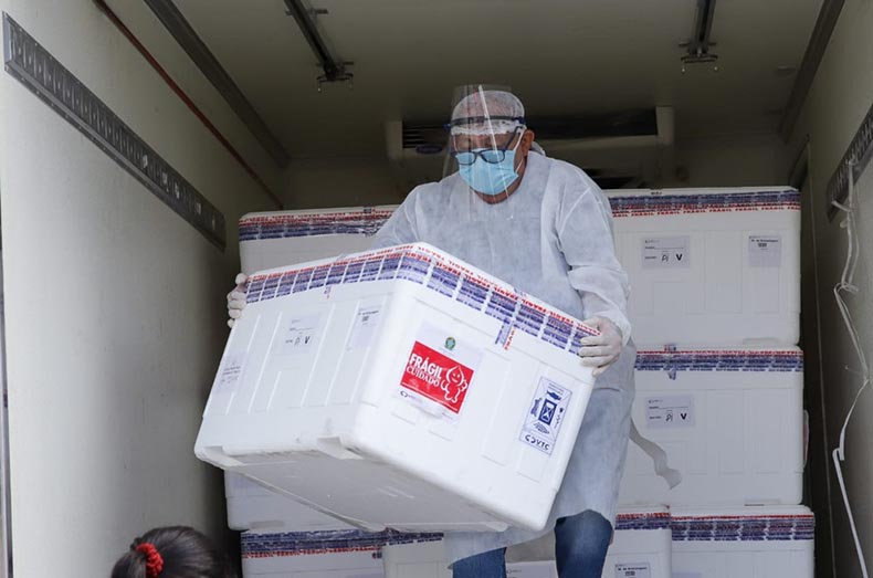 Piauí vai receber 135 mil doses de vacinas contra a covid, maior remessa, nesta semana