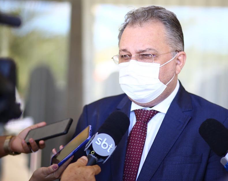 secretário Estadual de Saúde, Florentino Neto,