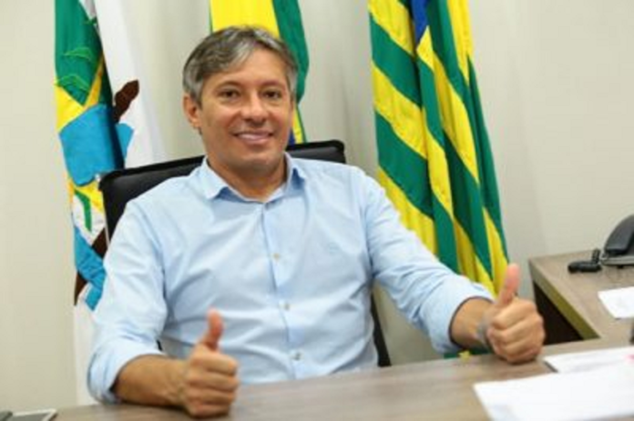 Prefeito de Valença sofre acidente de moto em rally e é encaminhado para Teresina