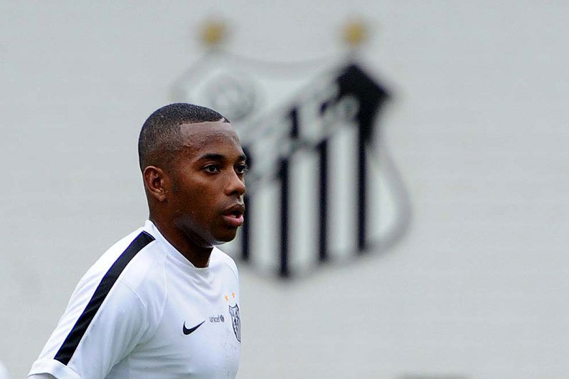 Robinho é condenado definitivamente por estupro coletivo cometido há 9 anos