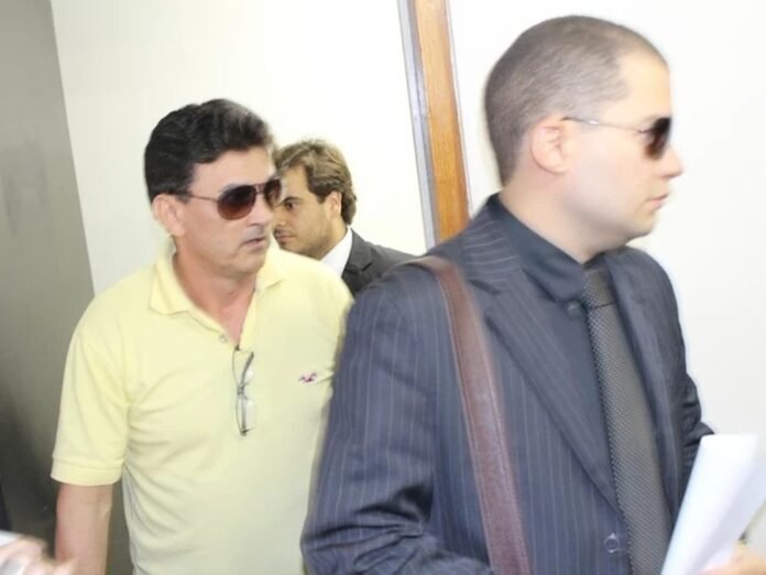 Ex-prefeito Ronaldo Lages condenado por homicídio culposo é expulso da Polícia Civil do Piauí