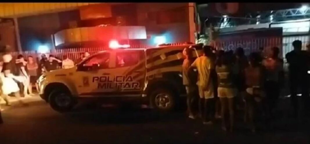Homem é assassinado a tiros em frente ao Fórum da cidade de Floriano