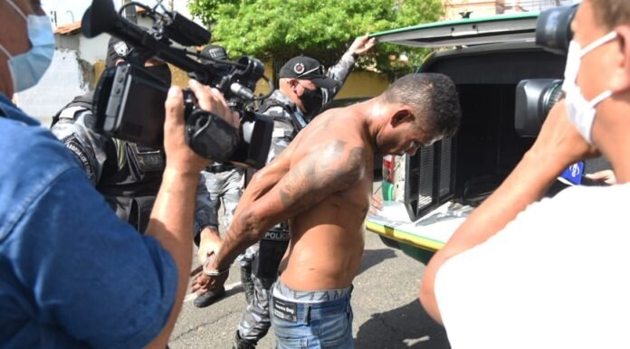 Homem tenta roubar criança de 10 anos e é espancado por moradores no PiauíHomem tenta roubar criança de 10 anos e é espancado por moradores no Piauí