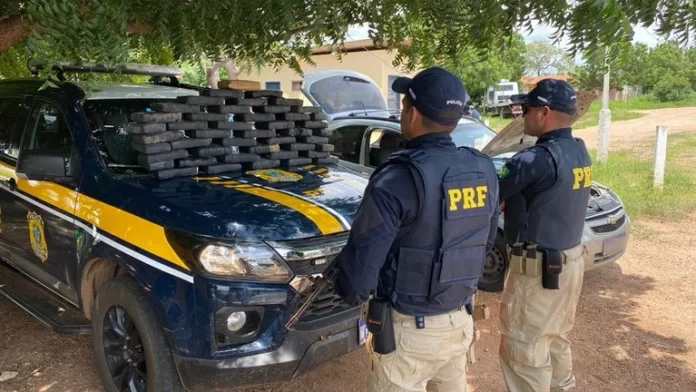 PRF apreende 45 tabletes de cocaína avaliados em quase R$ 10 milhões no PI