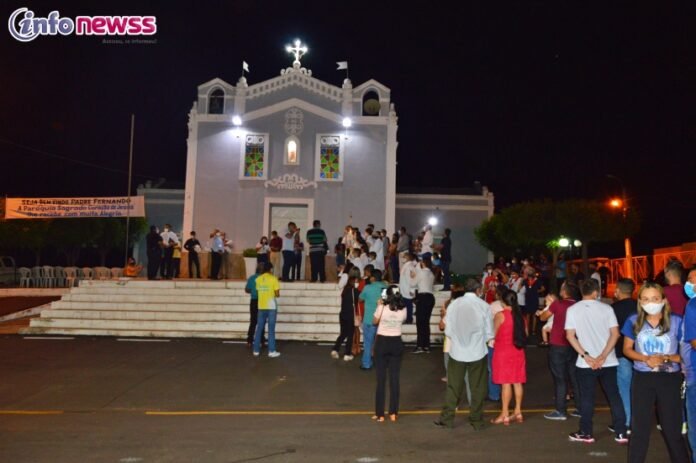 Posse Padre Fernando Paróquia Sagrado Coração de Jesus em Itaínopolis - DSC_9088
