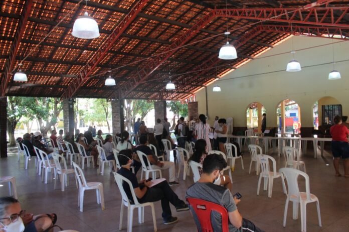 Vagas para agendamento de testes de Covid-19 acabam em menos de 10 minutos em Teresina