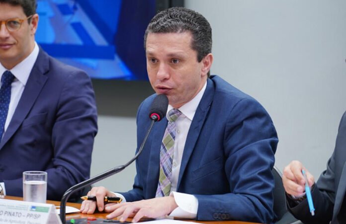 Deputado pede a Ciro Nogueira missão de paz junto à Rússia