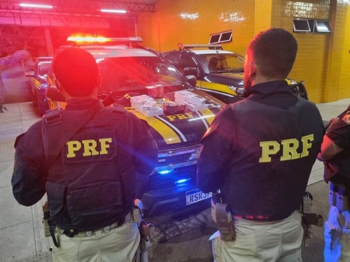 PRF prende suspeito de homicídio no CE, apreende droga e celulares sem nota fiscal em Floriano