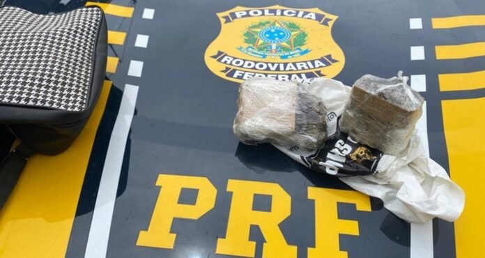 Pai e filha são presos pela PRF no Piauí por tráfico de drogas