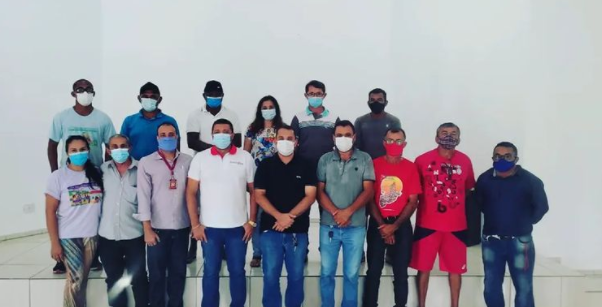 Prefeito de Simplício Mendes participa de reunião com representantes do Banco do Nordeste