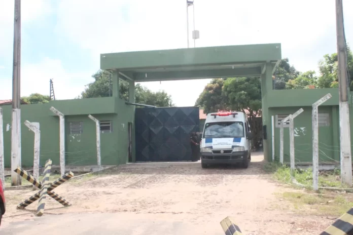 Presos serram grades com lâmina de barbear e tentam fugir da Penitenciária Irmão Guido em Teresina
