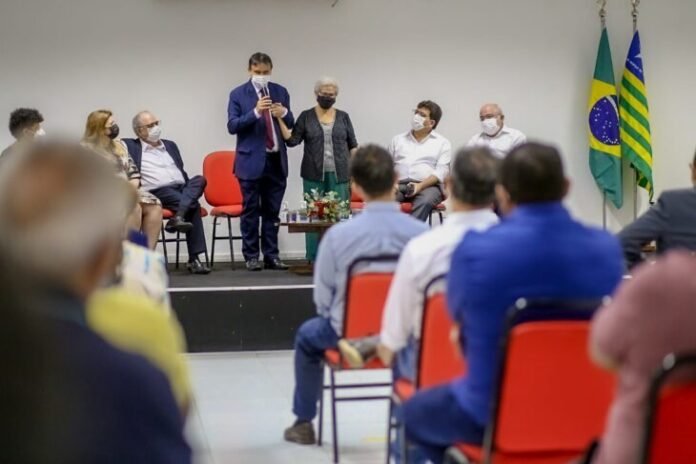 Wellington Dias faz reunião final de avaliação com secretários