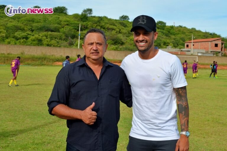 Com a presença do jogador Rômulo, 8º Campeonato de Futebol de Itainópolis é iniciado