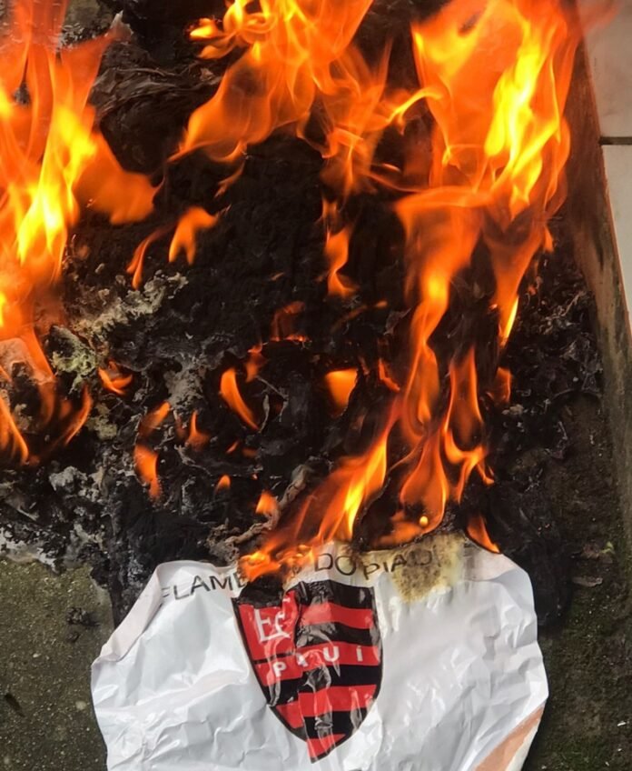 Atletas do Flamengo-PI seguem no CT e alegam não ter comida ou mesmo retorno da diretoria