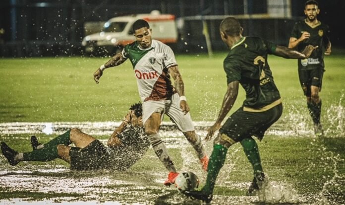 Com gramado encharcado, Altos e Fluminense ficam no empate sem gols