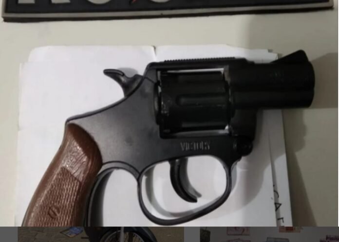 Foragido da Justiça é capturado com simulacro de arma de fogo em Picos