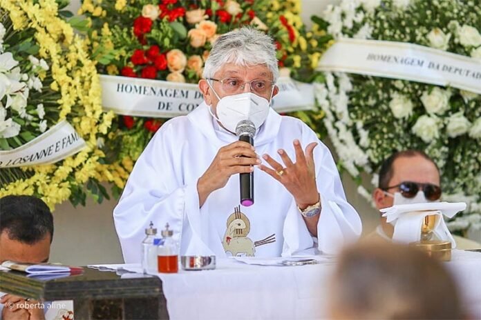Padre Tony Batista toma posse na Academia Piauiense de Letras nesta sexta