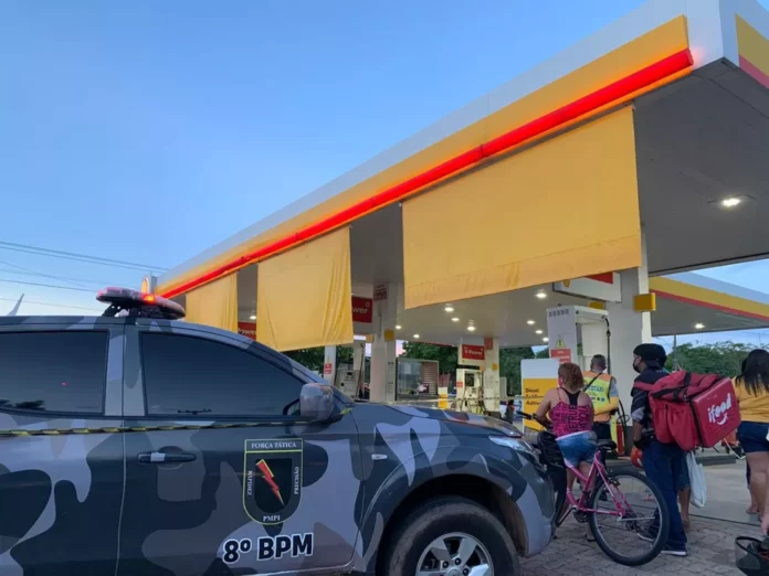 Policiais são recebidos a tiros ao prender suspeitos de matar frentista em na Zona Leste de Teresina