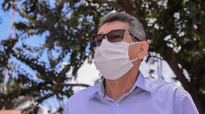 Prefeito de cidade do Piauí é internado em uti e respira por ventilação mecânica