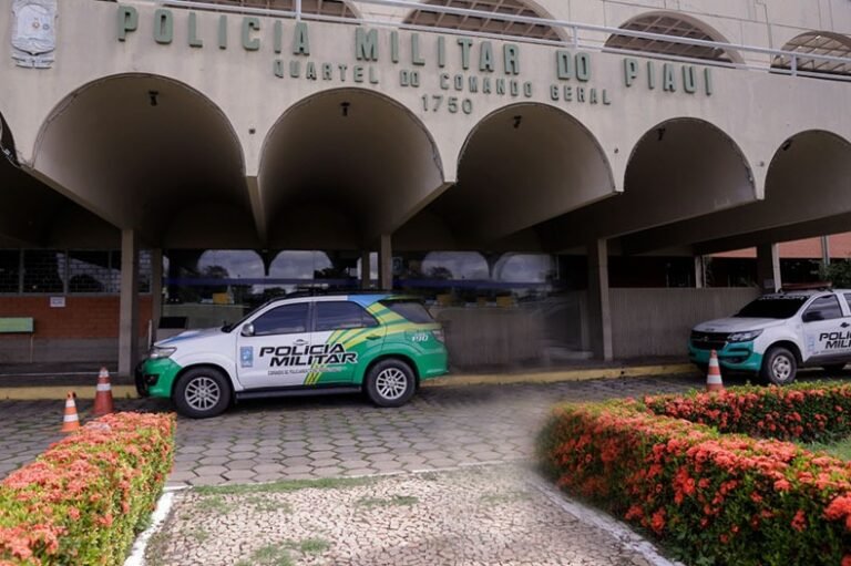 Juíza nega pedido de prisão domiciliar para PM acusado de homicídios em cidade no piauí