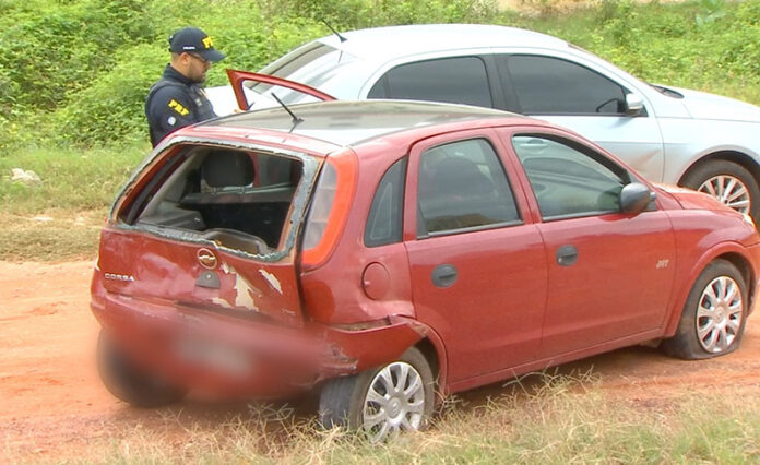 Colisão traseira entre veículos deixa condutor ferido no bairro Junco