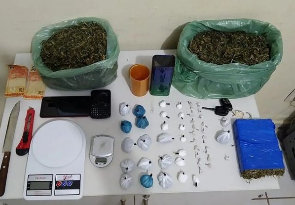 Homem é preso por tráfico de drogas no bairro Junco