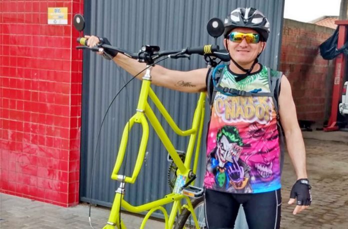 Mecanico-do-Pi-cria-bicicleta-de-2-metros