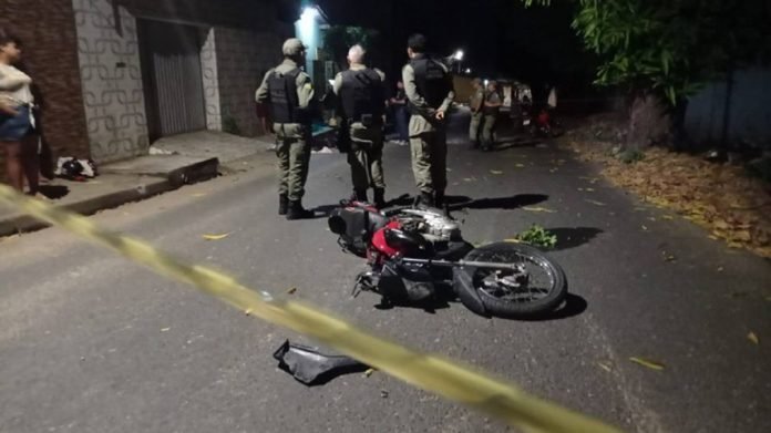 Homem-cai-de-moto-e-morre