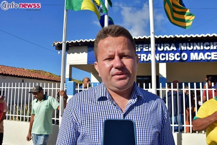Prefeitura de Francisco Macedo — PI promove ato cívico em comemoração ao bicentenário da Independência - DSC_1084
