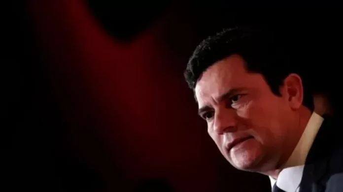 sergio-moro-condenou-lula-no-caso-do-triplex-mas-stf-o-considerou-parcial-no-caso-1651181732383_v2_900x506.jpg