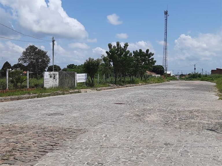 Homem é morto ao assaltar policial que estava a caminho do trabalho Homem é morto ao assaltar policial que estava a caminho do trabalho