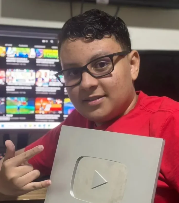 piauiense-de-16-anos-se-torna-um-fenomeno-no-youtube-com-can_3523336648227459998