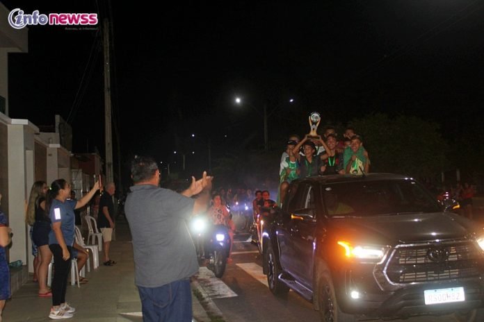 Equipe de Belém do Piauí conquista 3ª colocação nos Jogos Escolares 2023 do Estado e é recebida com entusiasmo pela população - IMG_0875