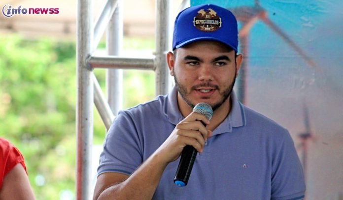 prefeito-Filipe-Douglas
