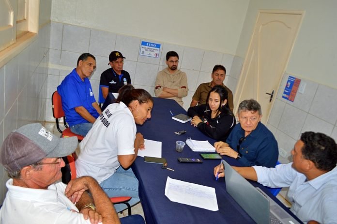 Prefeitura de Marcolândia realiza reunião com empreendedores locais sobre alinhamento da nova Lei de Licitações - DSC_0539