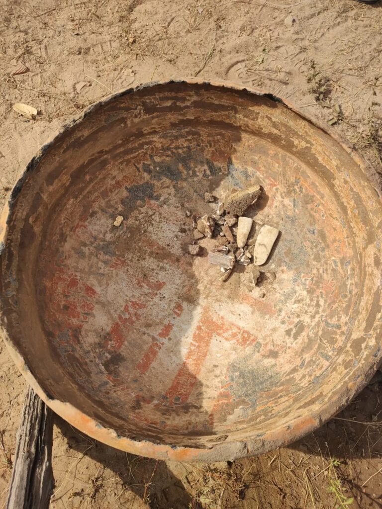 Pedreiros encontram urna funerária indígena durante obra no Piauí Pedreiros encontram urna funerária indígena durante obra no Piauí
