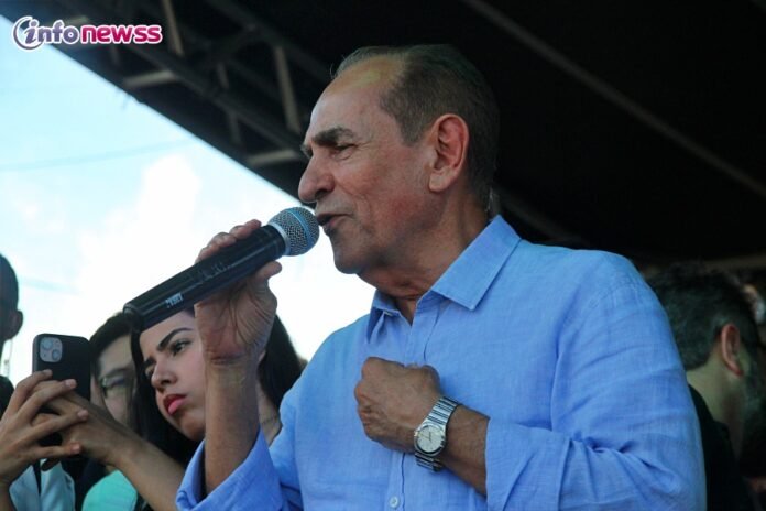 Em visita a Massapê do Piauí, Governador inaugura calçamento, autoriza novos investimentos e participa de grande evento político - IMG_0394