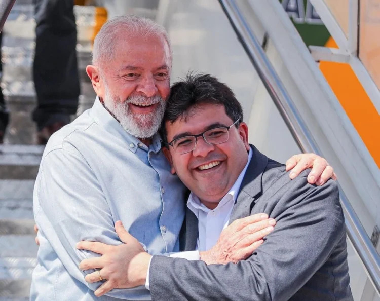 presidente-lula-e-o-governador-rafael-fontelesnone