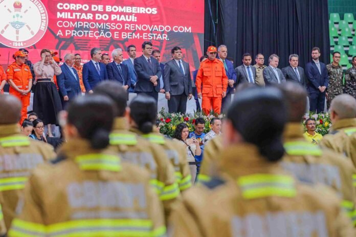 Governador do Piauí afirma que vai dobrar o efetivo do Corpo de Bombeiros até o fim de sua gestão