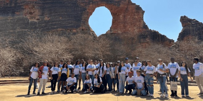 Estudantes de Paulistana realizam visita pedagógica ao Parque Nacional Serra da Capivara e Museu da Natureza