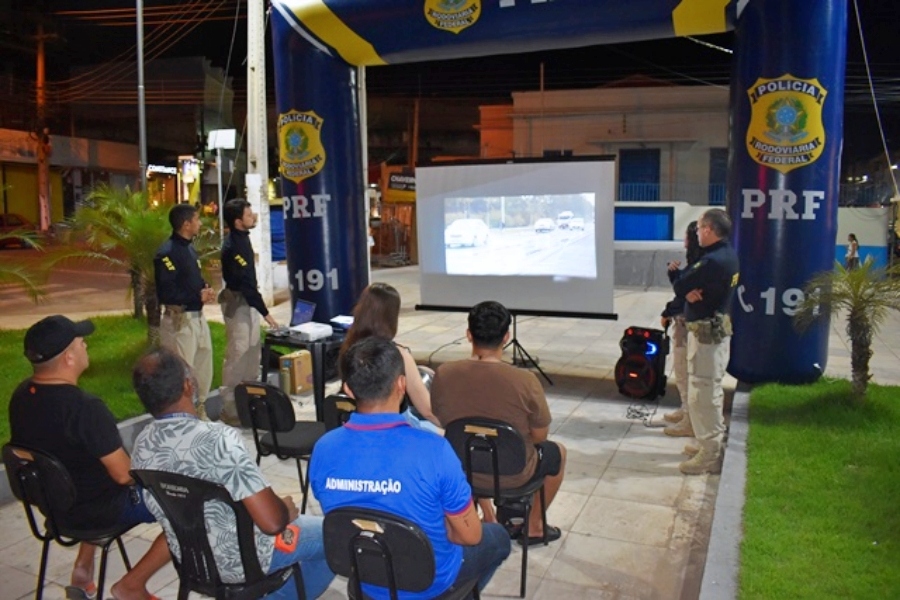 Cinema Rodoviário marca o terceiro dia da programação da Semana Municipal de Trânsito de Picos com ação educativa - destaque