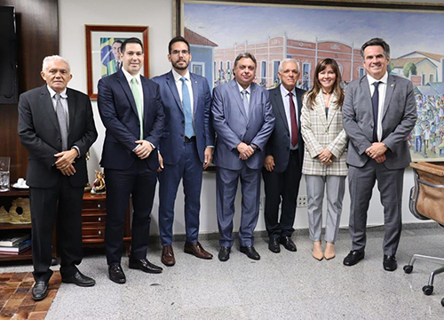 Themístocles Filho conversa com Ciro Nogueira em clima de alinhamento político no Piauí