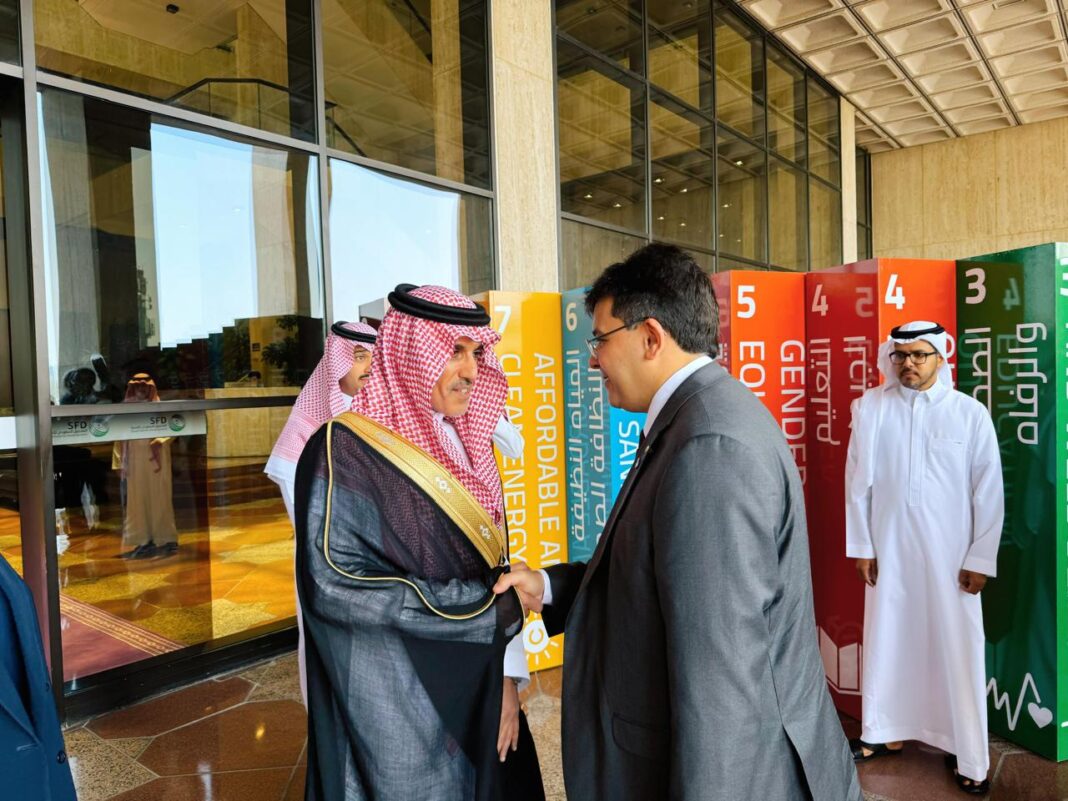 Rafael Fonteles discute oportunidades de cooperação entre Consórcio Nordeste e Fundo Saudita de Desenvolvimento