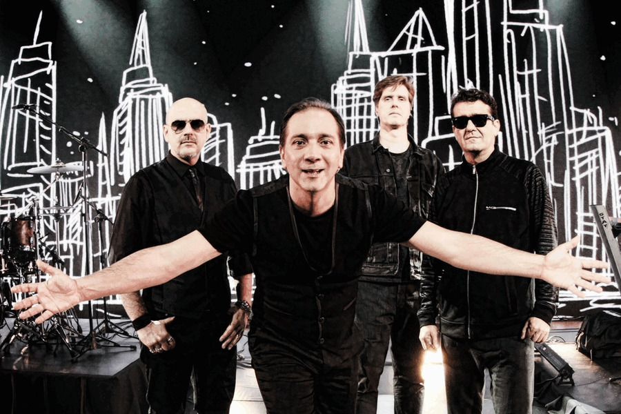 Banda Biquíni Cavadão