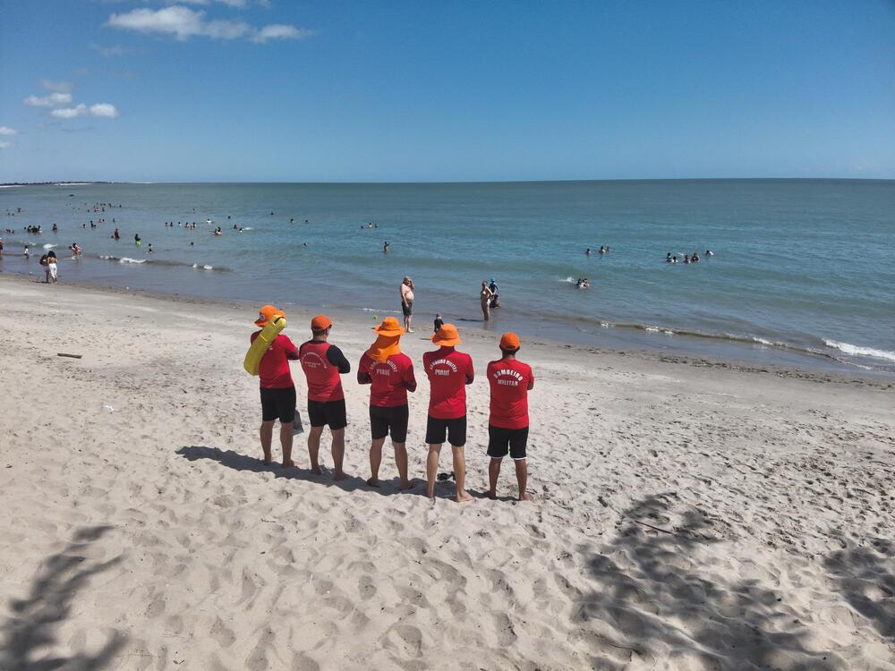 Bombeiros Militar do Piauí reforça segurança nas praias com Operação Veraneio