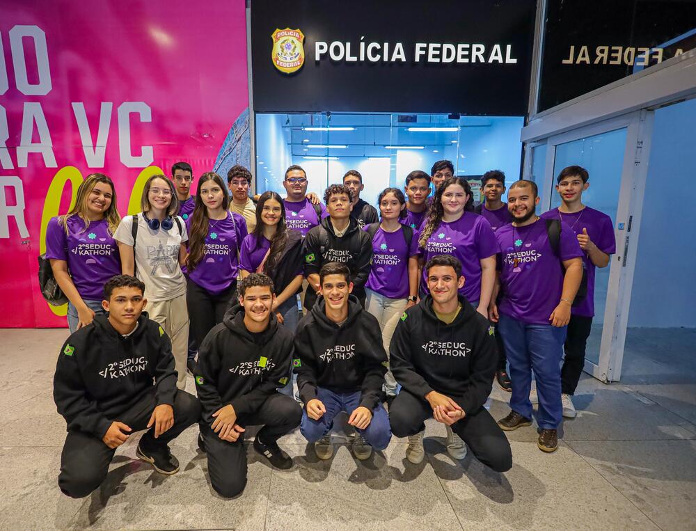 Estudantes do Piauí recebem passaportes e vão para 6 países após vencerem o Seduckathon 2025
