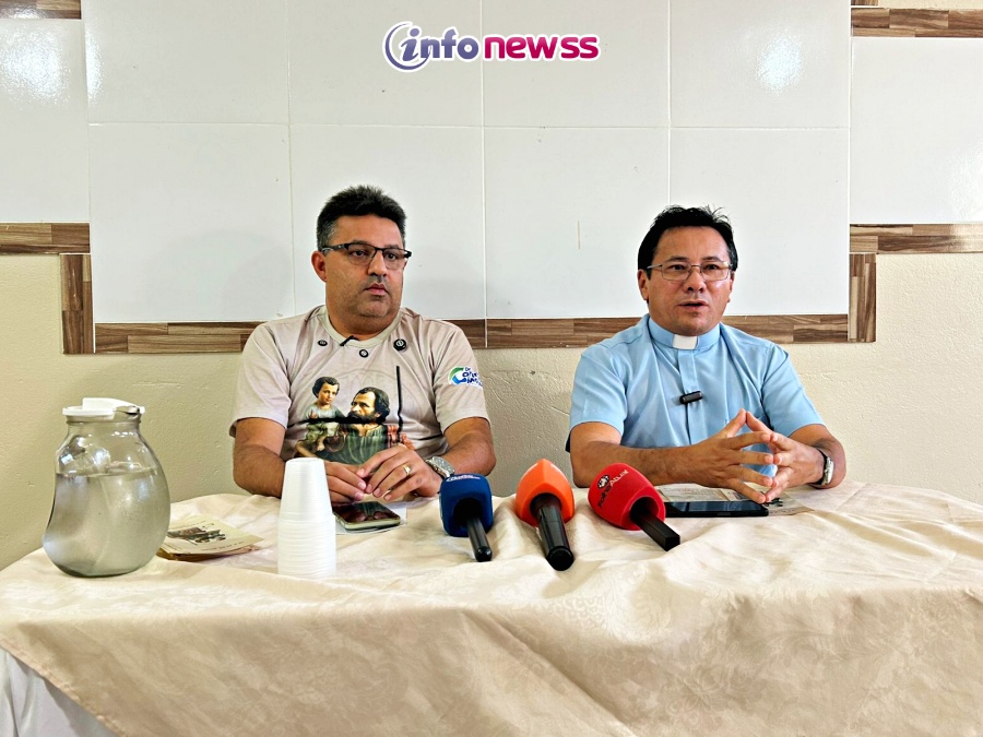 WhatsApp Image 2025-07-17 at 13.00.20Prefeito Dr. Corinto Matos e Padre Espedito apresentam programação oficial dos 60º Festejos de São Cristóvão em Marcolândia -