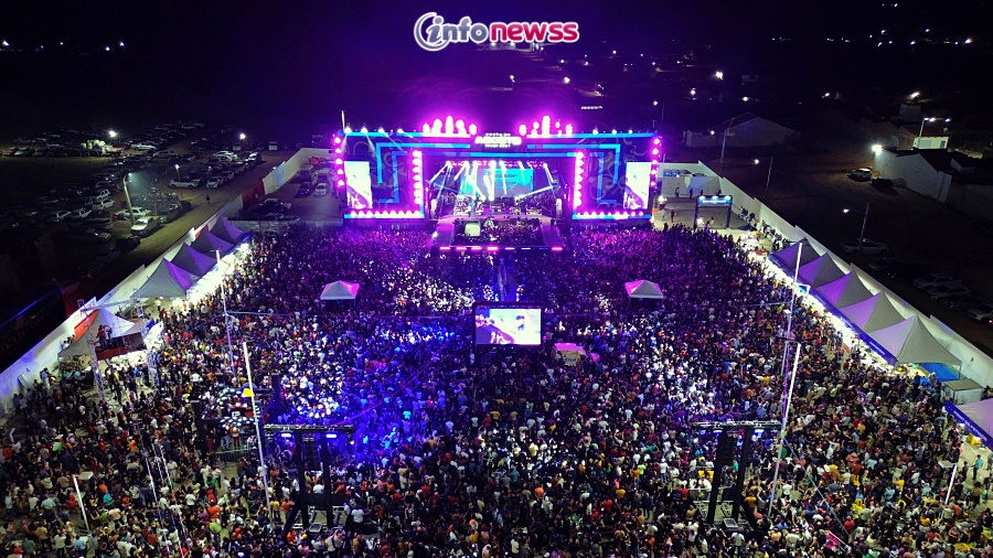 dji_fly_20250831_003338_444_1756611412199_photo_optimizedFesta de agosto em Ipubi reúne multidão ao som de Natanzinho Lima, Michele Andrade e Toca do Vale no 3º dia de programação